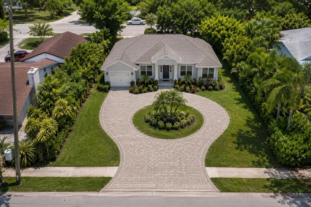 229 SW 4th Avenue Delray Beach, FL 33444