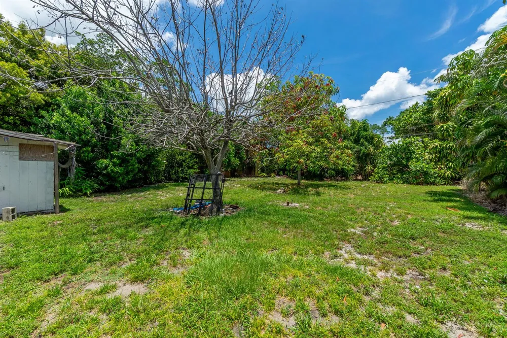 229 SW 4th Avenue Delray Beach, FL 33444