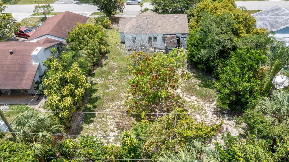 229 SW 4th Avenue Delray Beach, FL 33444