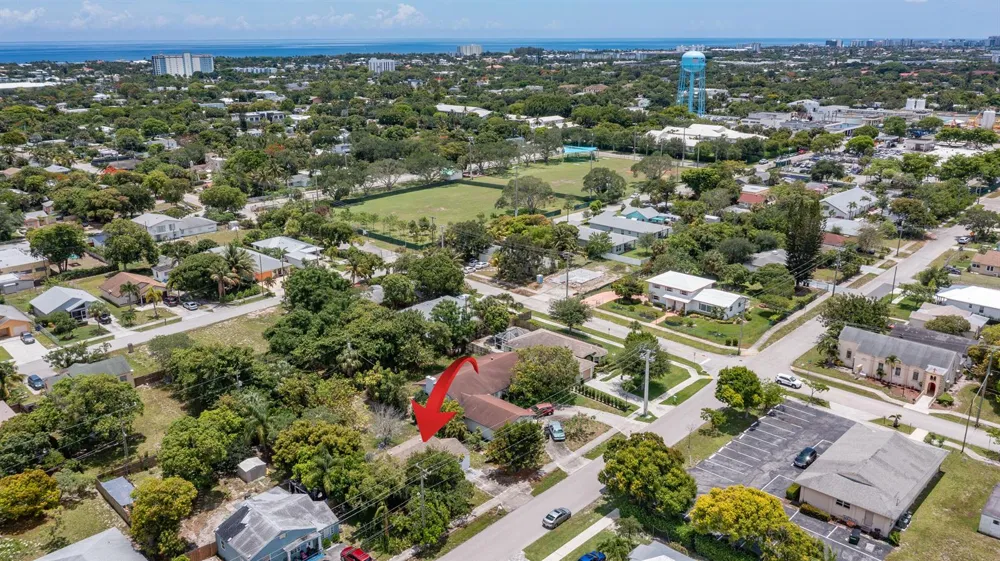 229 SW 4th Avenue Delray Beach, FL 33444