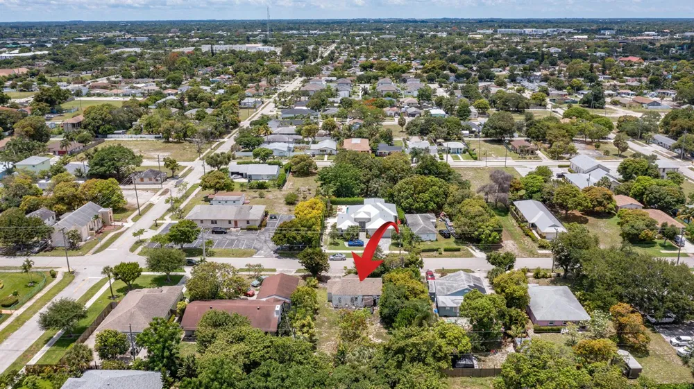 229 SW 4th Avenue Delray Beach, FL 33444