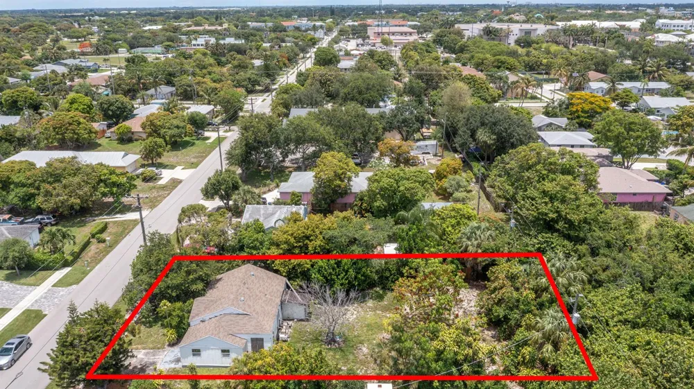 229 SW 4th Avenue Delray Beach, FL 33444