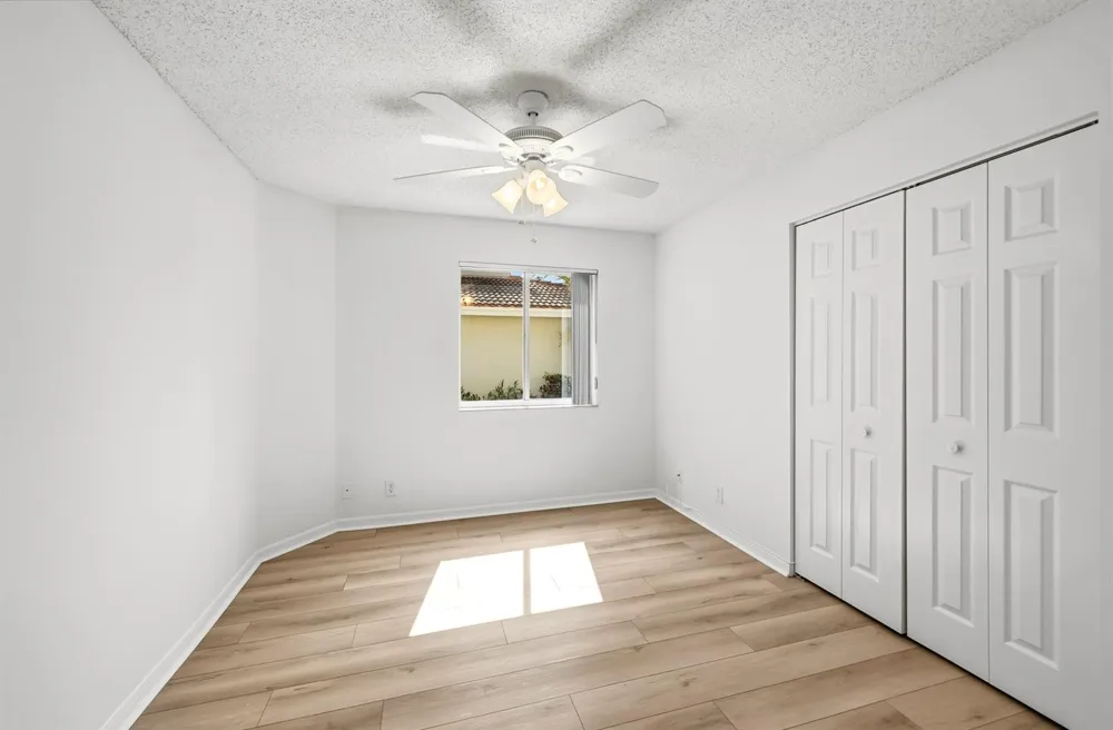 7618 S Pinewalk Dr S #132 Margate, FL 33063