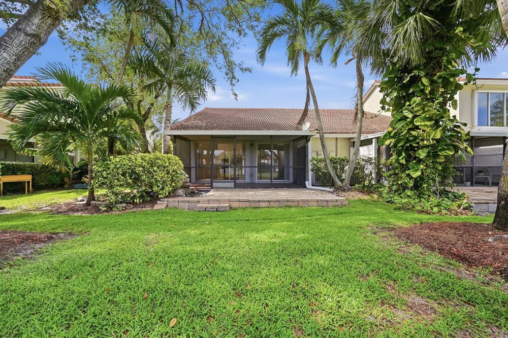 7618 S Pinewalk Dr S #132 Margate, FL 33063