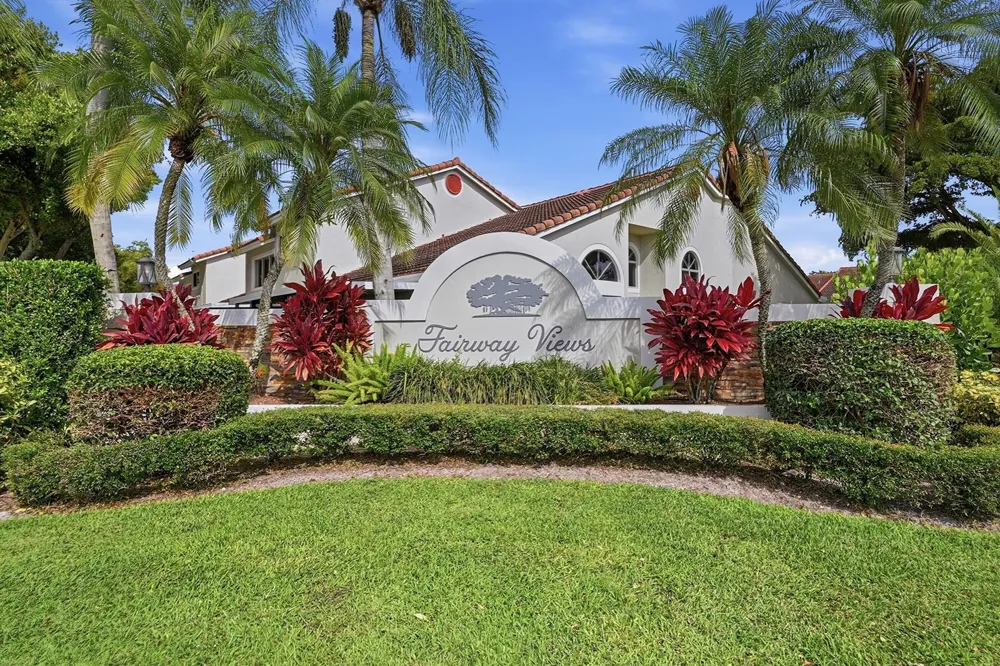 7618 S Pinewalk Dr S #132 Margate, FL 33063