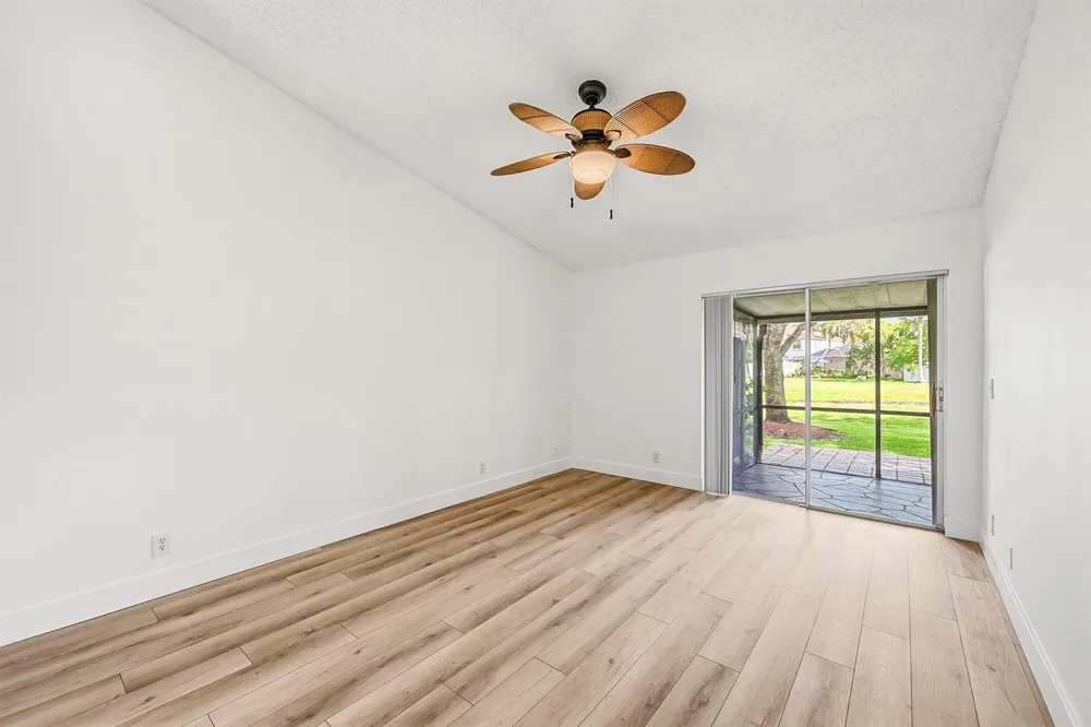 7618 S Pinewalk Dr S #132 Margate, FL 33063