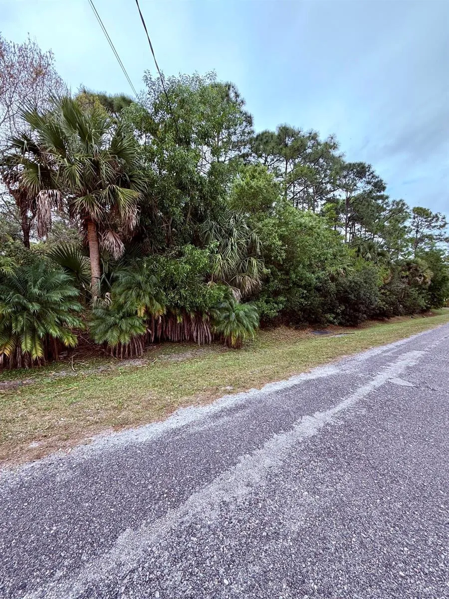 Silver Oak Drive Fort Pierce, FL 34982