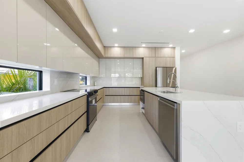 821 SW 1st Street Fort Lauderdale, FL 33312