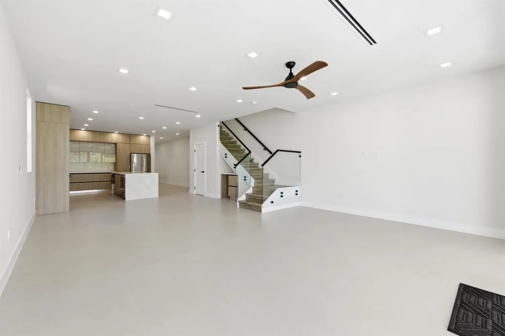 821 SW 1st Street Fort Lauderdale, FL 33312