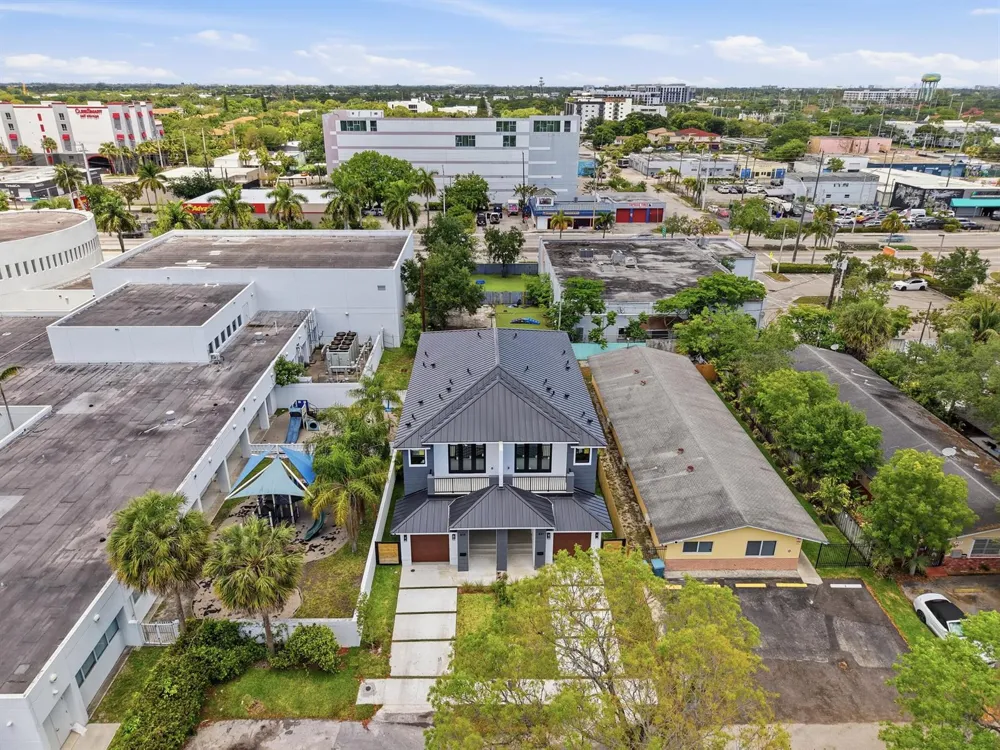 821 SW 1st Street Fort Lauderdale, FL 33312