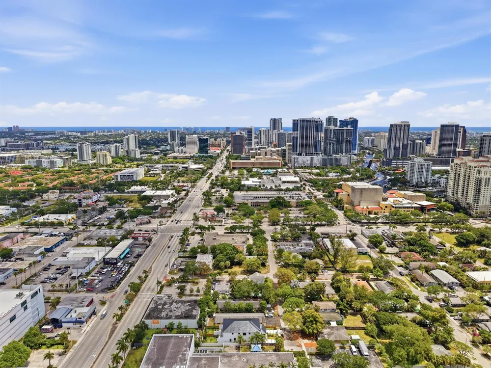 821 SW 1st Street Fort Lauderdale, FL 33312