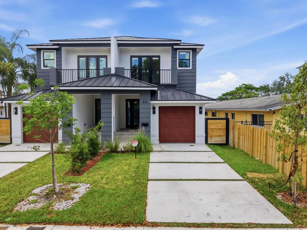 821 SW 1st Street Fort Lauderdale, FL 33312