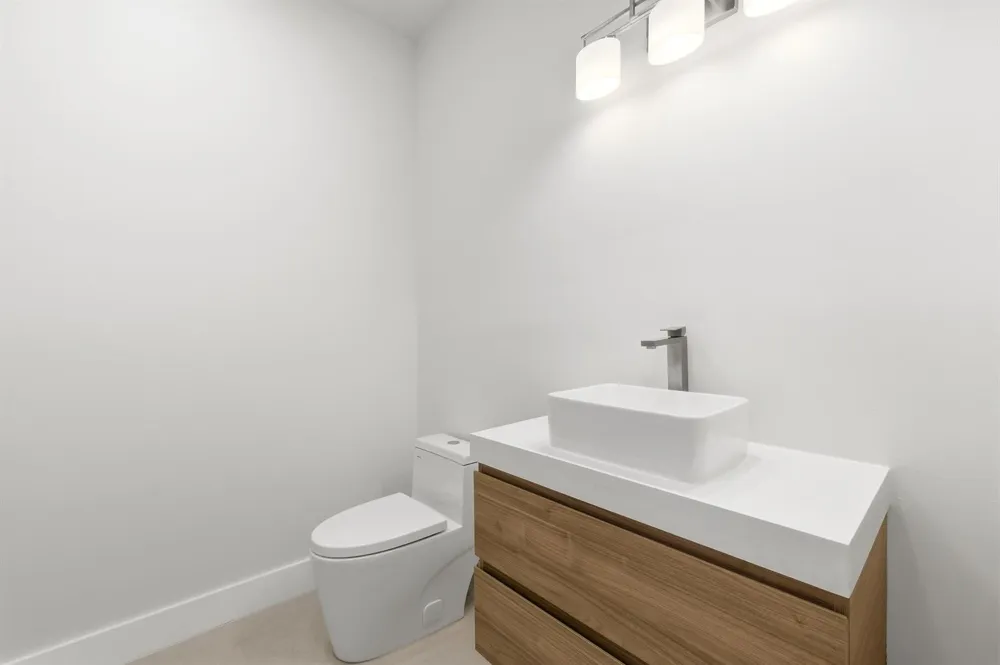 821 SW 1st Street Fort Lauderdale, FL 33312
