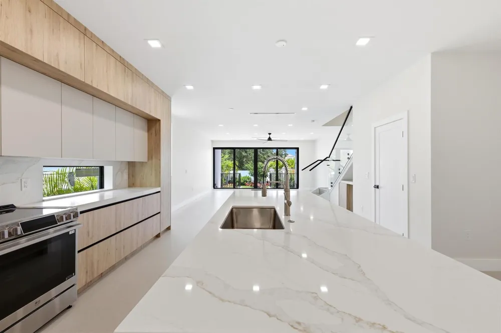 819 SW 1st Street Fort Lauderdale, FL 33312