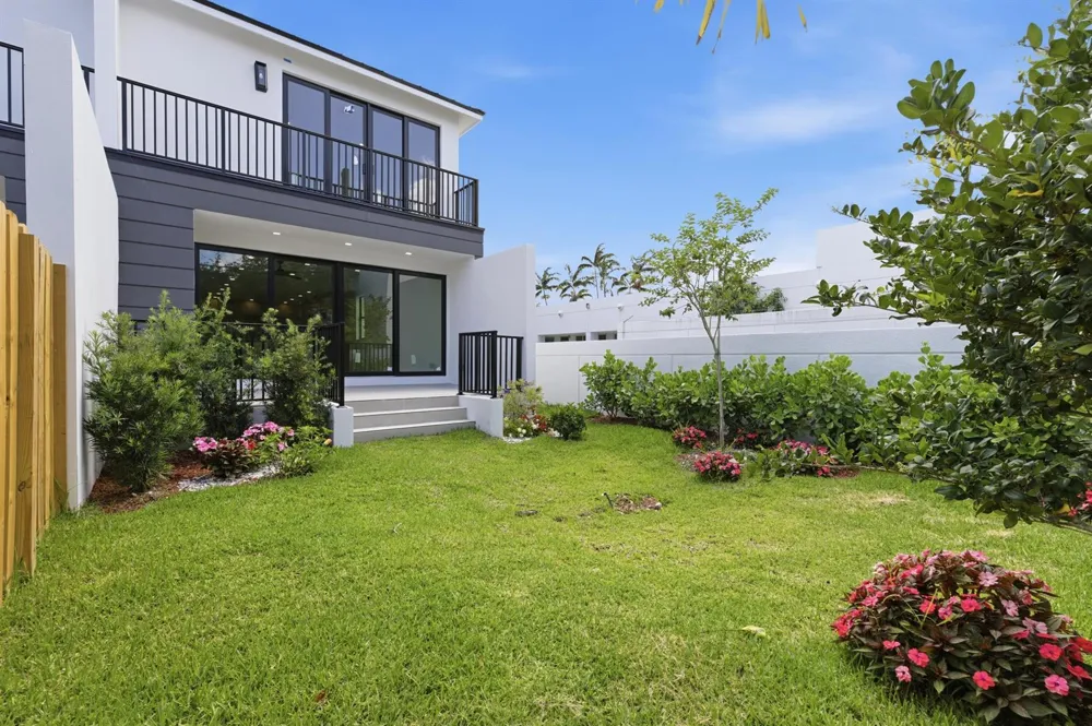 819 SW 1st Street Fort Lauderdale, FL 33312