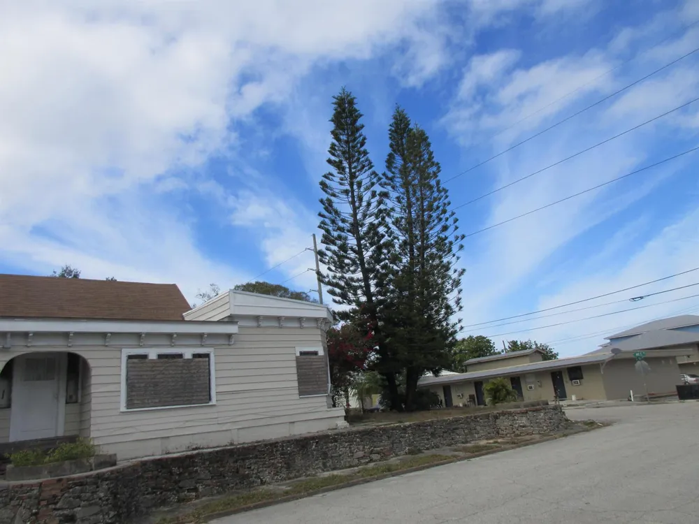 603 Avenue Avenue E Fort Pierce, FL 34950