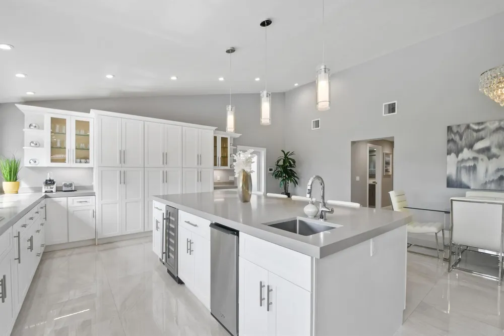 7101 W Lake Drive Lake Clarke Shores, FL 33406