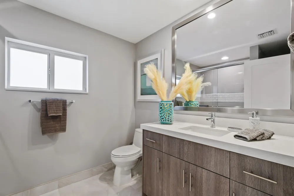 7101 W Lake Drive Lake Clarke Shores, FL 33406