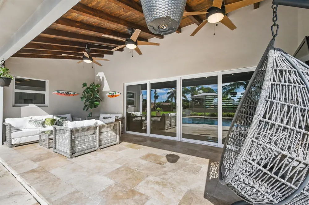 7101 W Lake Drive Lake Clarke Shores, FL 33406