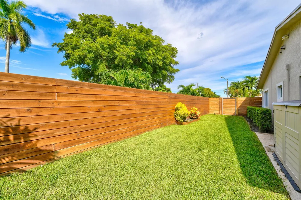 7101 W Lake Drive Lake Clarke Shores, FL 33406