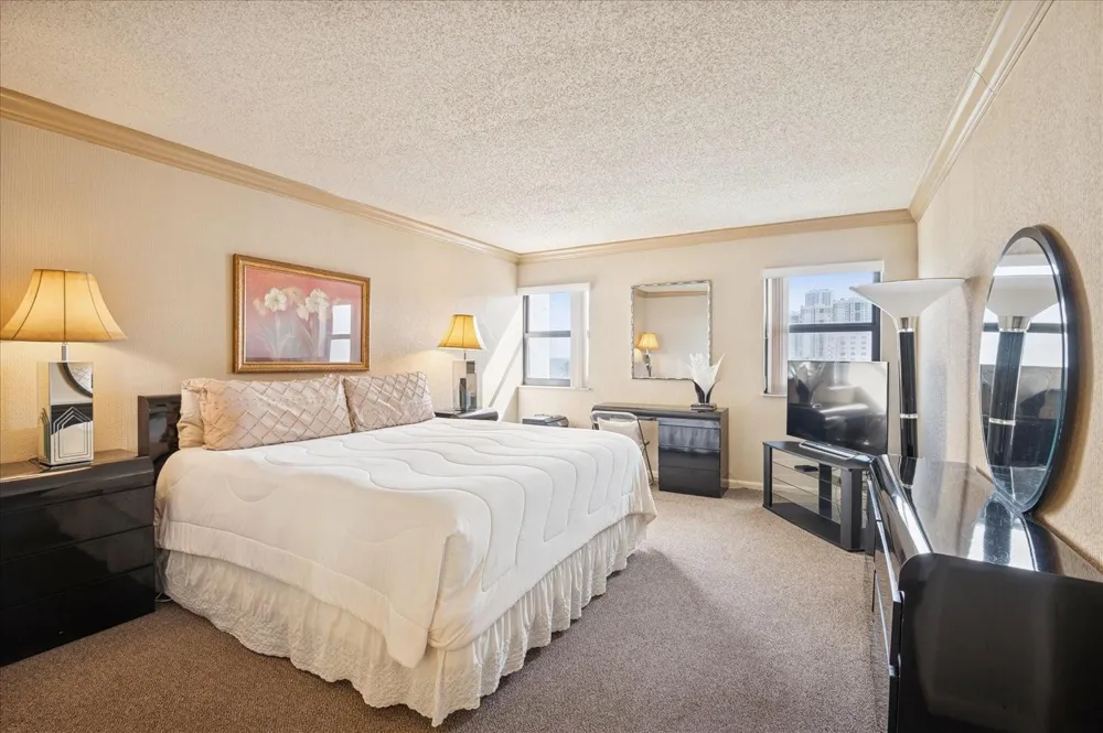 1201 S Ocean #704s Hollywood, FL 33019