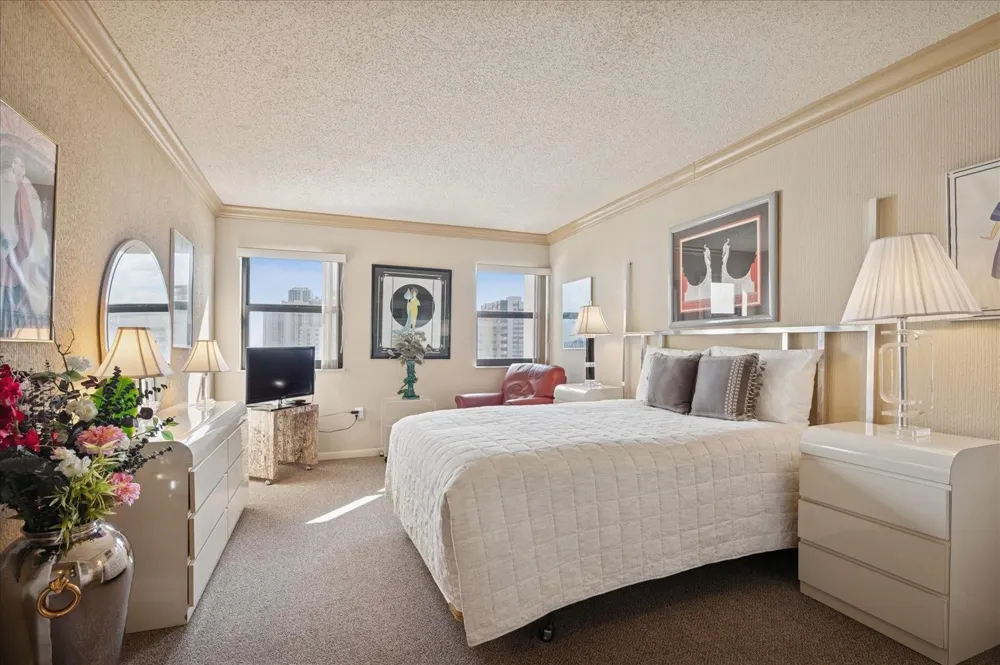 1201 S Ocean #704s Hollywood, FL 33019