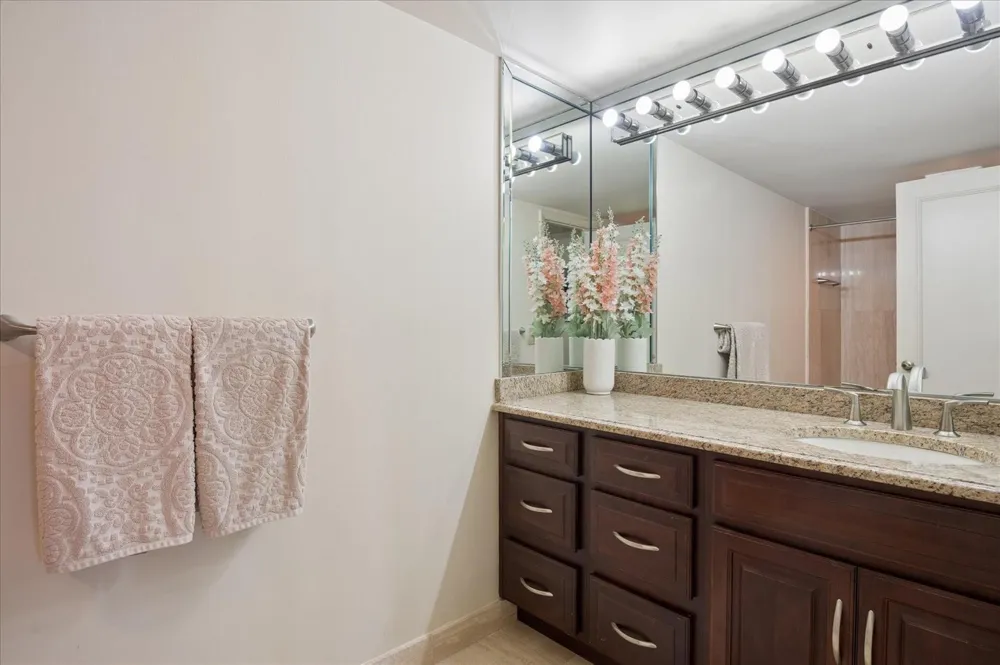 1201 S Ocean #704s Hollywood, FL 33019