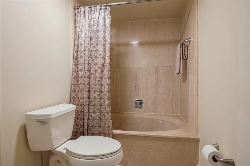 1201 S Ocean #704s Hollywood, FL 33019