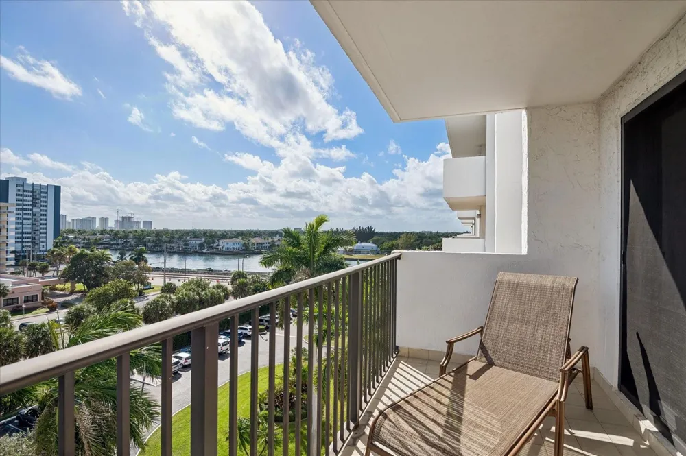 1201 S Ocean #704s Hollywood, FL 33019