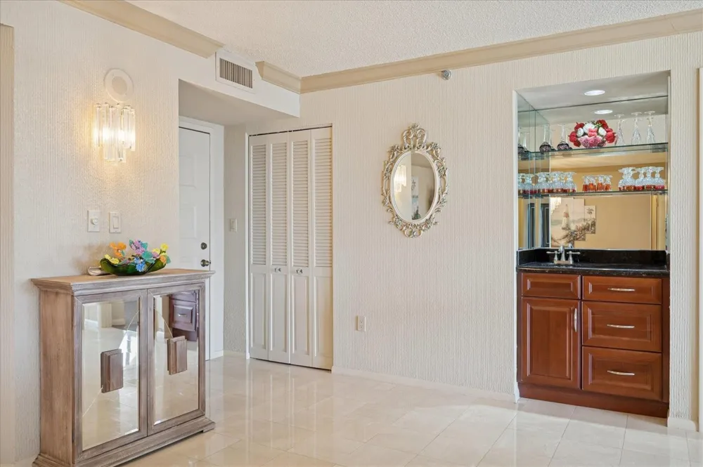 1201 S Ocean #704s Hollywood, FL 33019