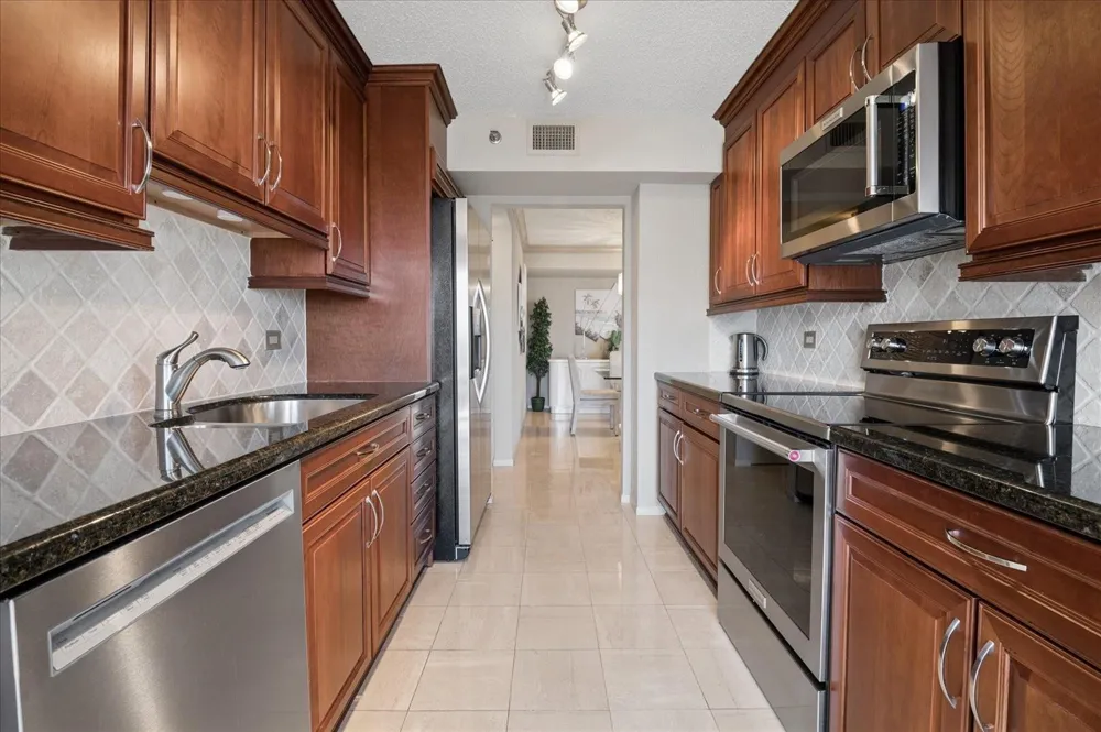 1201 S Ocean #704s Hollywood, FL 33019