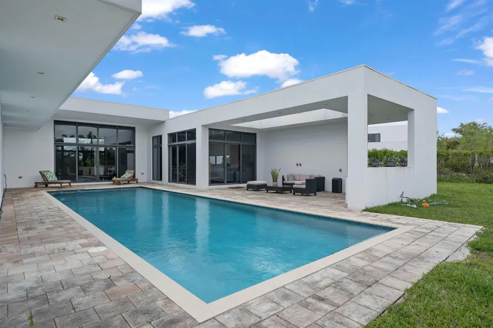 16539 Botaniko Dr Drive Weston, FL 33326