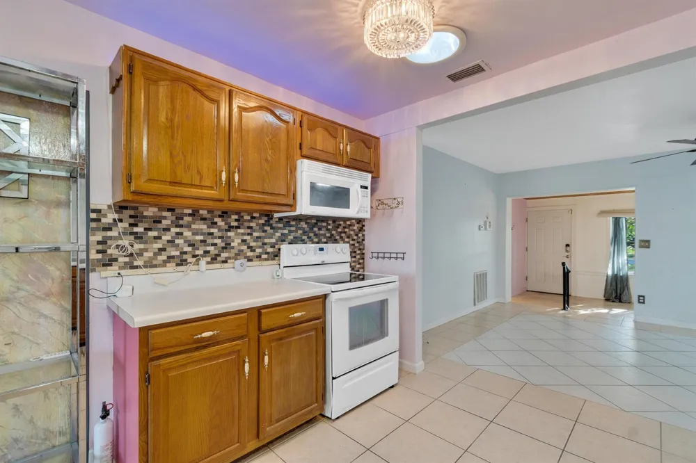 1545 Highland Avenue Vero Beach, FL 32960
