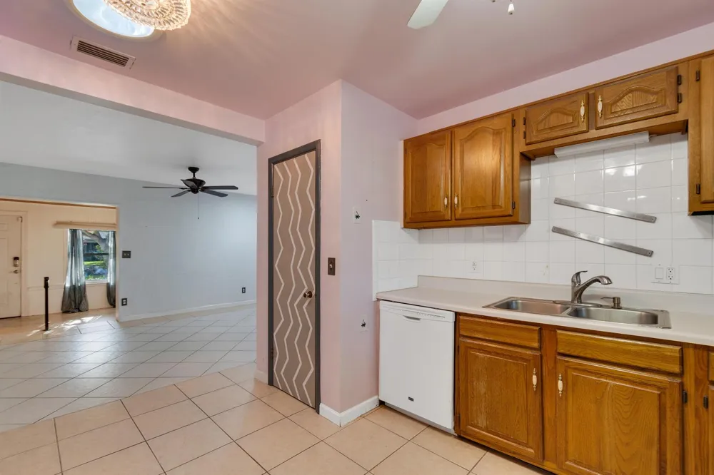 1545 Highland Avenue Vero Beach, FL 32960