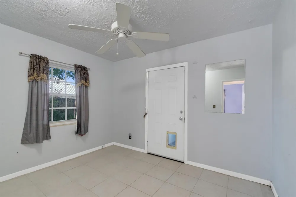 1545 Highland Avenue Vero Beach, FL 32960