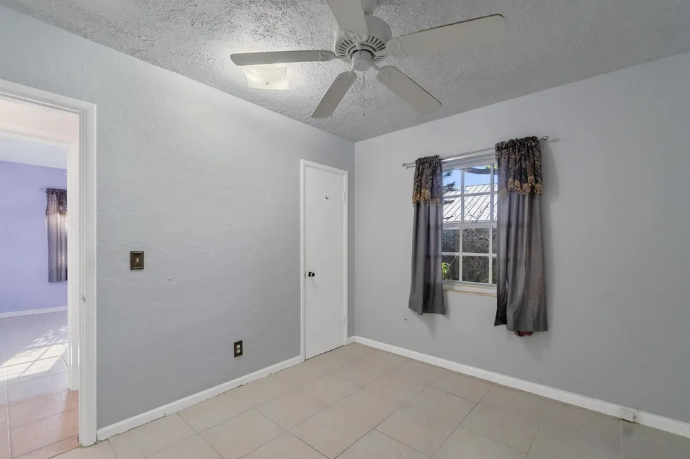 1545 Highland Avenue Vero Beach, FL 32960