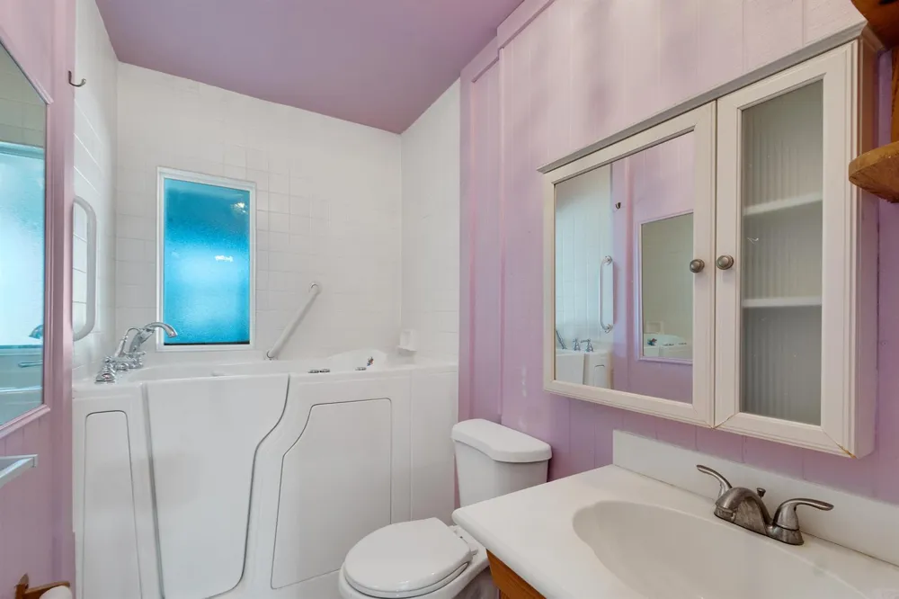 1545 Highland Avenue Vero Beach, FL 32960