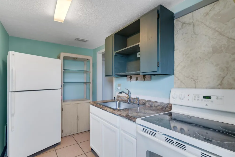 1545 Highland Avenue Vero Beach, FL 32960
