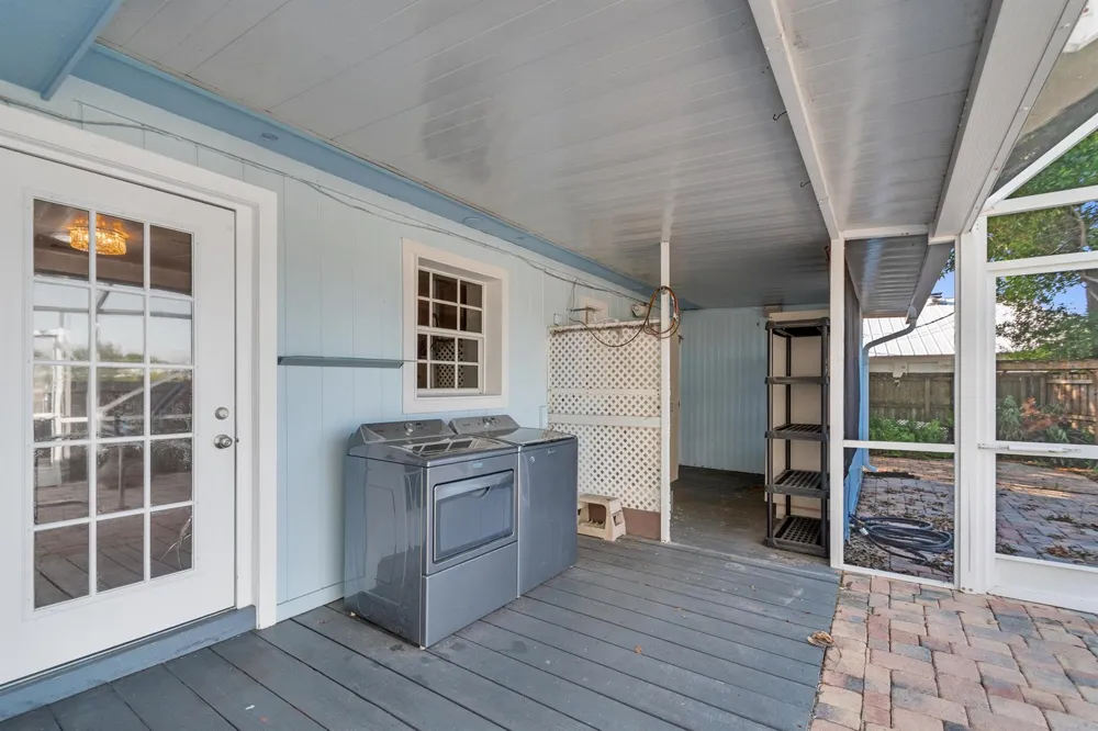 1545 Highland Avenue Vero Beach, FL 32960