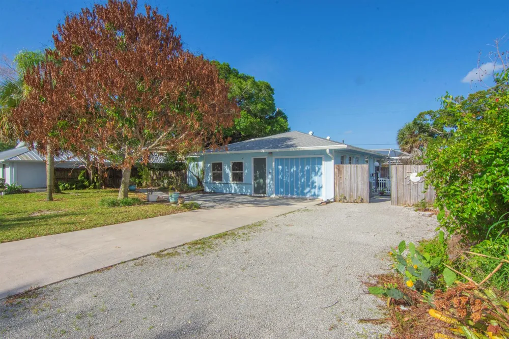 1545 Highland Avenue Vero Beach, FL 32960