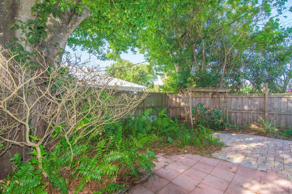 1545 Highland Avenue Vero Beach, FL 32960
