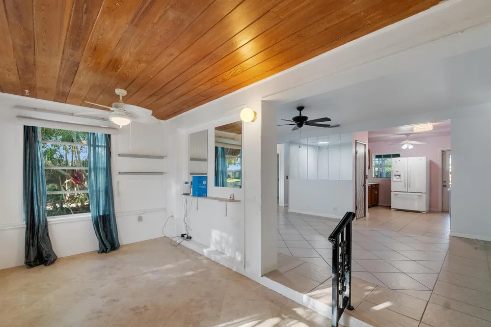 1545 Highland Avenue Vero Beach, FL 32960