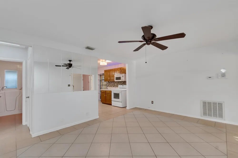 1545 Highland Avenue Vero Beach, FL 32960