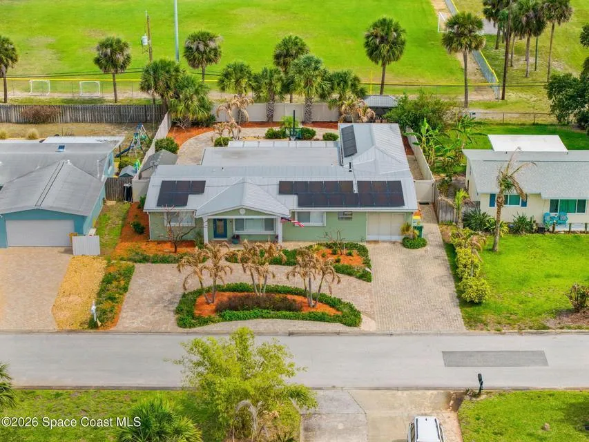 121 Algonquin Terrace Indian Harbour Beach, FL 32937