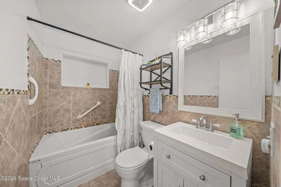 121 Algonquin Terrace Indian Harbour Beach, FL 32937