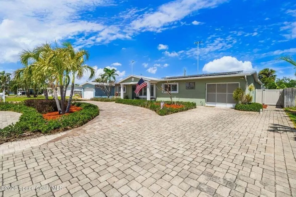 121 Algonquin Terrace Indian Harbour Beach, FL 32937
