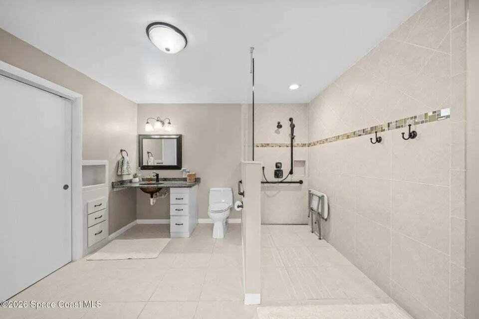 121 Algonquin Terrace Indian Harbour Beach, FL 32937