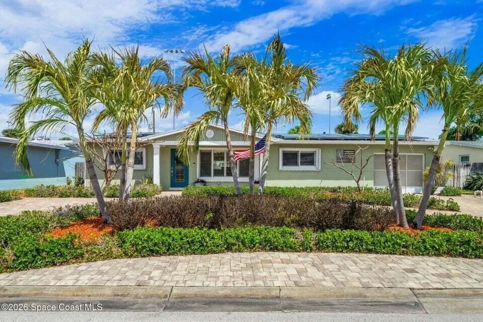 121 Algonquin Terrace Indian Harbour Beach, FL 32937