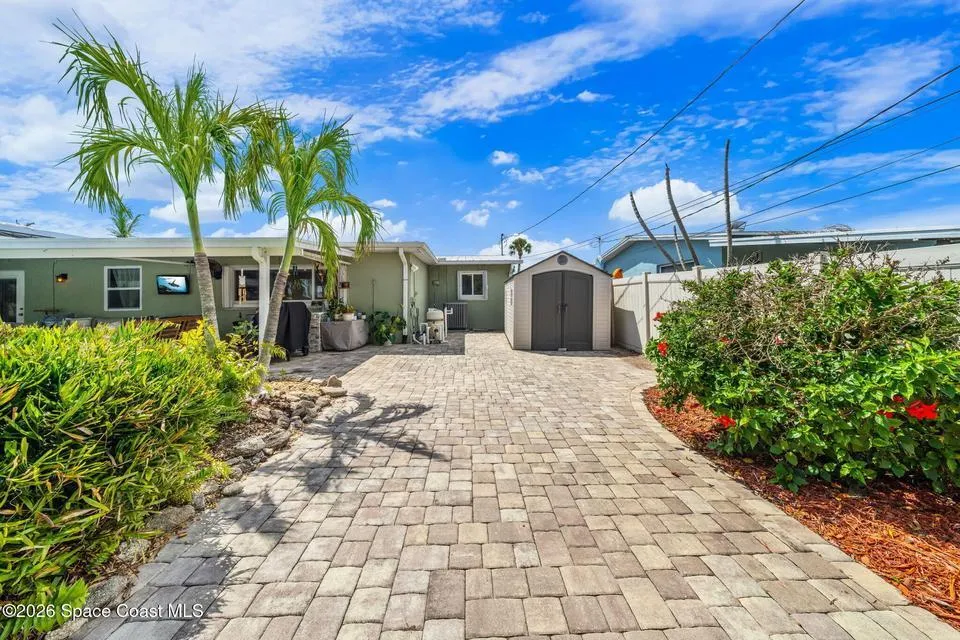 121 Algonquin Terrace Indian Harbour Beach, FL 32937