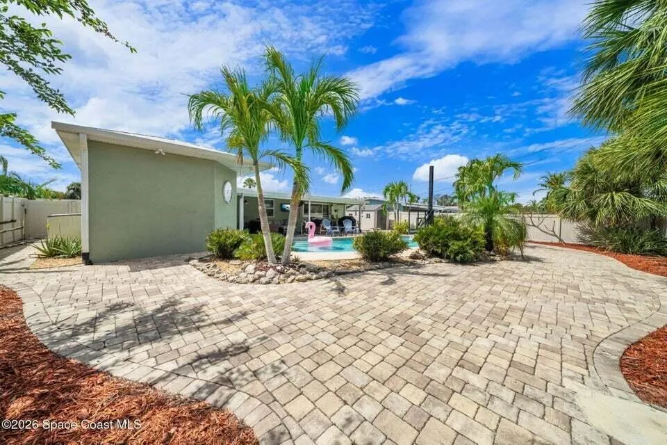 121 Algonquin Terrace Indian Harbour Beach, FL 32937
